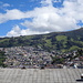 Blick vom Dach des Hostals - gut erkennbar, wie die Stadt sich in die Hänge der Berge schmiegt.