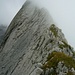 Der ziemlich ausgestzte Westgrat über den wir zum Spitz Mann (2578m) klettern. Dank dem sehr festen Kalkfels ein Hochgenuss!