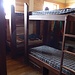 Ribas-Hütte. Komfortable Betten, Schließfach unterm Bett, Kissen und Fleecedecke