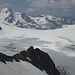 Die rechts der Weißkugel bezeichneten Berge liegen in Südtirol.