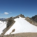 <b> La Bischofspitze (3029 m) è 200 m più a sud-ovest e richiede negli ultimi metri una breve “Kraxelei”, una semplice arrampicata.</b>