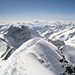 Gipfelaussicht vom Gross Grünhorn 4044m - und plötzlich ist die Welt so klein