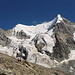 Ankunft bei der Cabane du Mountet: über dem Glacier Durand das formvollendete Obergabelhhorn, über der Hütte die Wellenkuppe