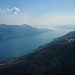 Der Lago Maggiore zieht sich wie ein Fjord in Richtung Po-Ebene.