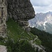 Ein gewaltiger Felsbalkon hängt über dem Sentiero dei Camosci. Mit diesem Foto von der heutigen Rundtour will ich es gut sein lassen - Ciao bis zum nächsten Mal.