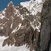 Blick zum Ärlengrätli vom Aufstieg mit Ski zum Wyssenbachlimelti: in der Mitte der 1. Aufschwung, links der 2. Aufschwung, darüber der S-Grat (Foto vom 1.4.2004)