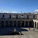 Überall in Arequipa sieht man Chachani (links) und El Misti (rechts).