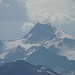 Wildspitze im vollen Zoom, bei Vergrößerung kann man das Gipfelkreuz des Nederkogels (Vordergrund) sehen.