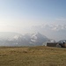 Dunnstige Aussicht von Rigi Kulm auf Rigi-Dossen und Rigi-Scheidegg - alles noch bevorstehende Etappenziele
