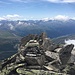 Gipfelfoto mit Blick ins Oberwallis.