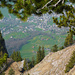 Tiefblick: Voralpin und frühlingshaft grün