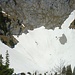 Die Höllgrube schaut im Frühjahr so aus wie ein kleiner Gletscher am Fuß der Benediktenwand.