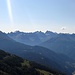 Blick ins Oberinntal und Kaunertal. Im Hintergrund zeigt sich kurz die Wildspitze.
