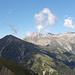 Links Mont Archas (2526 m). Mitte hinten: Argentera (3297 m), Cime de la Nasta (3105 m), Cime del Baus (3067 m), Cime de Brocan (3054 m)