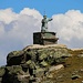 Statue von Sankt Bernhard (2474m), dem Schutzpatron der Reisenden am Berg.