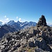 Schalwand Gipfel; im Hintergrund die Prominenz des Kaunergrats (Rofele, Gsall, Verpeil)