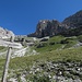 An dieser Stelle zweigt vom Hauptweg zur Agostinihütte der Anstieg zur Forcella (=Forcolotta) di Noghera ab.