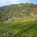 Die Alpe Fornà liegt direkt unter den steilen Wänden des Monte Zeda.