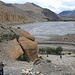 La partenza da Kagbeni (2° giorno di trek) con vista sull'immenso fiume Kali-Gandaki