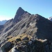 Blick von der Sömenspitze zum ersten steilen Gipfel des Larstiggrates