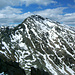 Im Süden steht mächtig der Hirzer 2725m, der Hauptberg dieses Bergzuges der Tuxer Voralpen.
Den [http://www.hikr.org/tour/post37044.html Hirzer] besuchte ich 4 Jahre später.