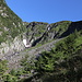 Im Aufstieg aus dem Valea Rea zur Portiţa Viştei - Am obersten Wasserfall, Cascada Văii Rele, entfernt sich unser Pfad weiter weg vom Fluss, um die steile Geländestufe zu überwinden (rechts im Schatten).