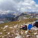 Blick vom Gipfel nach SW in die Albanischen Alpen mit Maja e Jezerces (2694m), dem höchsten Gipfel der Region.