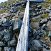 Hinter Grauspitz: altes Gipfelkreuz