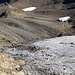 Eis des St. Annafirns - und unten der "Gletscher 2.0" (mit Schneedepots hat man eine recht grosse Schneemenge über den Sommer gebracht)