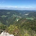 Unten der Grenzfluss zwischen Frankreich und Schweiz: Les Doubs.