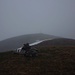 Im Nebel tauchte plötzlich das Gipfelkreuz vom Gibel (2035,8m) auf.