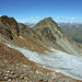 Der sehr morsche Piz Prüna, links Vorgipfel (3146m), rechts der Hauptgipfel (3153m)