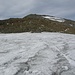 auf der Gletscherüberschreitung, hinten der Zirmkogel-Gipfel