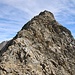 Am Beginn der Klettereien zu P.3051m; meist ist der Grat einfach begehbar, die erste II-Stelle wartete weiter oben bei letzten Aufschwung zum namenlosen Gratgipfel.