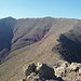 links Pico de la Zarza ,rechts die flache Erhebung ist der Pico de Mocan
