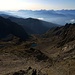 Blick vom Gipfel der Hochgrubbachspitze nach Süden, hinunter zur Tiefrastenhütte und in die östlichen Dolomiten...