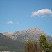 Dal parcheggio la bella veduta del Monte Pidaggia con il suo ripido versante Sud che scema verso la valle di Sant' Ambrogio
