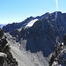 Noch immer im Aufstieg zum Gipfel, mit Blick zum Abstieg vom Fuorcla Lagrev