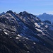 Brunnistock (2952m):<br /><br />Gipfelaussicht zum Schlossberg (3132,5m) hinter dem knapp der Grosse Spannort (3198,2m) hervor schaut.