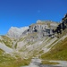 Hochtal Plan Coupel (2125 m),<br />Die weitere Route führt zum nächsten Hochtal, der Plan Salentse (links der Bildmitte)