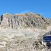 Am Col de la Lombarde: Auf der italienischen Seite fällt der Mont Aver 2734 m ins Auge.