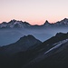 geniale Aussicht zu den Walliser 4000ern von der Terrasse der Oberaarjochhütte