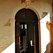 La porta che da sul grande loggiato del lato meridionale del monastero.