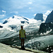 Am Hüttengipfel dem "Kleinen Allalinhorn" 3070m vor den Eiströmen des Allalin- und Hohlaub-Gletschers
