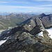 Ausblick über die Gipfelkette bis zum Garde de Bordon (und weiteren bekannten Gipfeln) ...