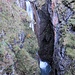 Im Hölltobel gestalten Wasserfälle die Wanderung kurzweilig.