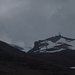 Von Käserstatt (1831m) wanderten wir den Sessellift entang zur Hosträss-Bergstation (2183m). Für den Aufstieg konnten wir die Schneefelder meist umgehen, im Abstieg nutzten wir sie dagegen um mit Schneeschuhen schnell abzusteigen