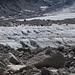 der von unzähligen Spalten durchzogene Gletscher