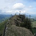 Gipfelgrat mit Gipfelkreuz Chli Aubrig 1642m