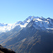 Wyssgrat, vue sur le massif du Dom. On voit le Matterhorn poindre le bout de son nez. 